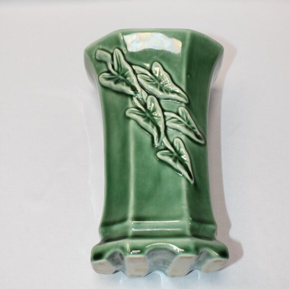 Antique Sage Green Vase McCoy Style - Picture 10 of 12